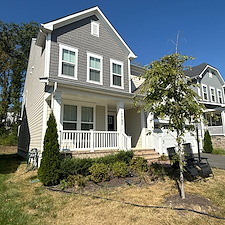 Detailed-House-Wash-Trex-Deck-Walk-Out-Steps-Cleaning-in-Dumfries-VA 0