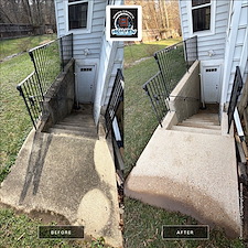 Exterior-House-Washing-in-Lake-Ridge-VA-Restoring-Vinyl-Siding-Driveway-Walkout-Steps 9
