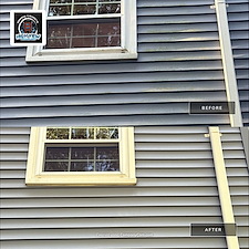 Full-House-Wash-Retaining-Wall-Cleaning-in-Woodbridge-VA 1