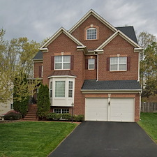 House-Wash-Walk-Out-Steps-Sidewalk-Cleaning-in-Woodbridge-VA 0